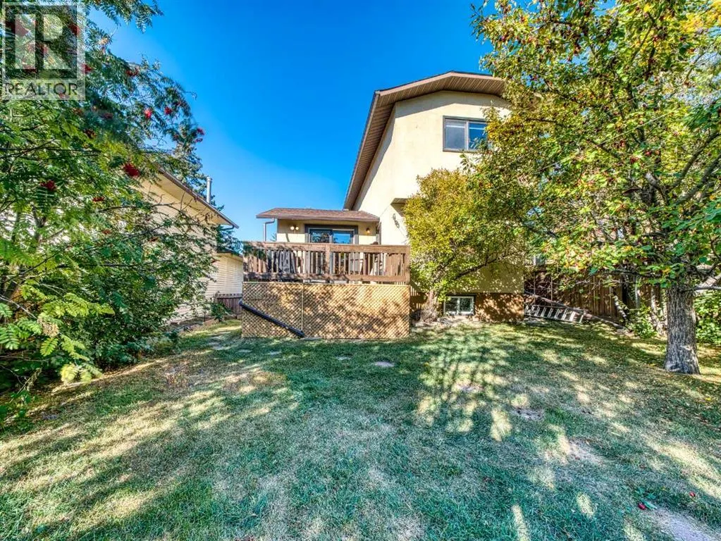 47 Elk Hill SE