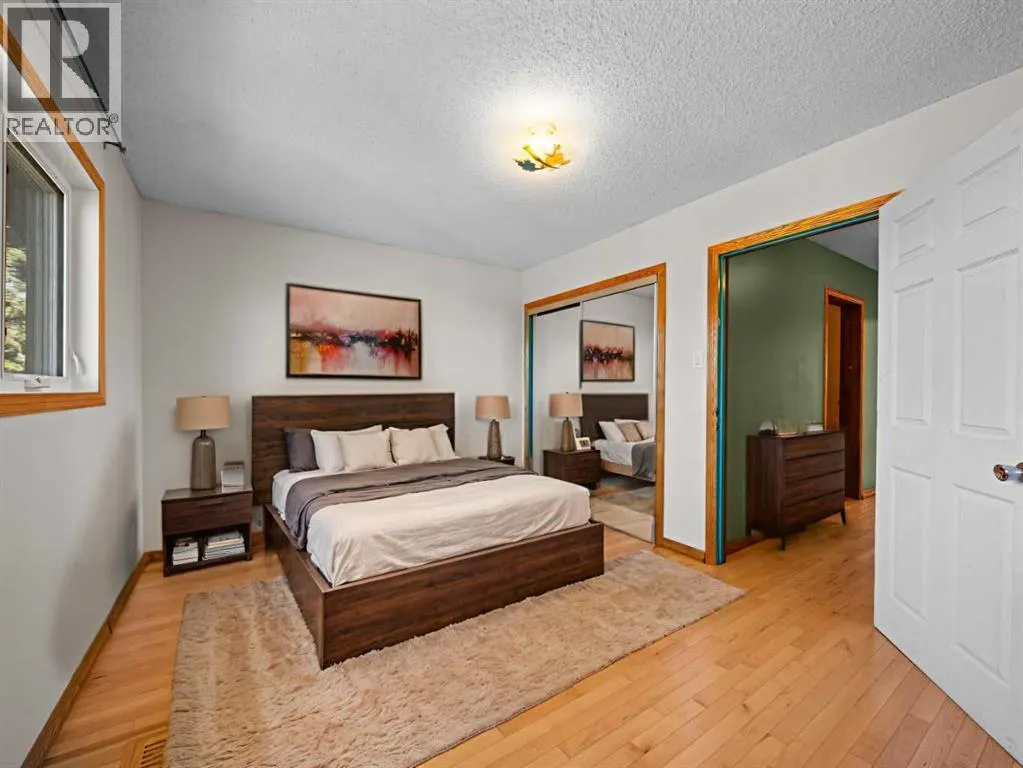 47 Elk Hill SE