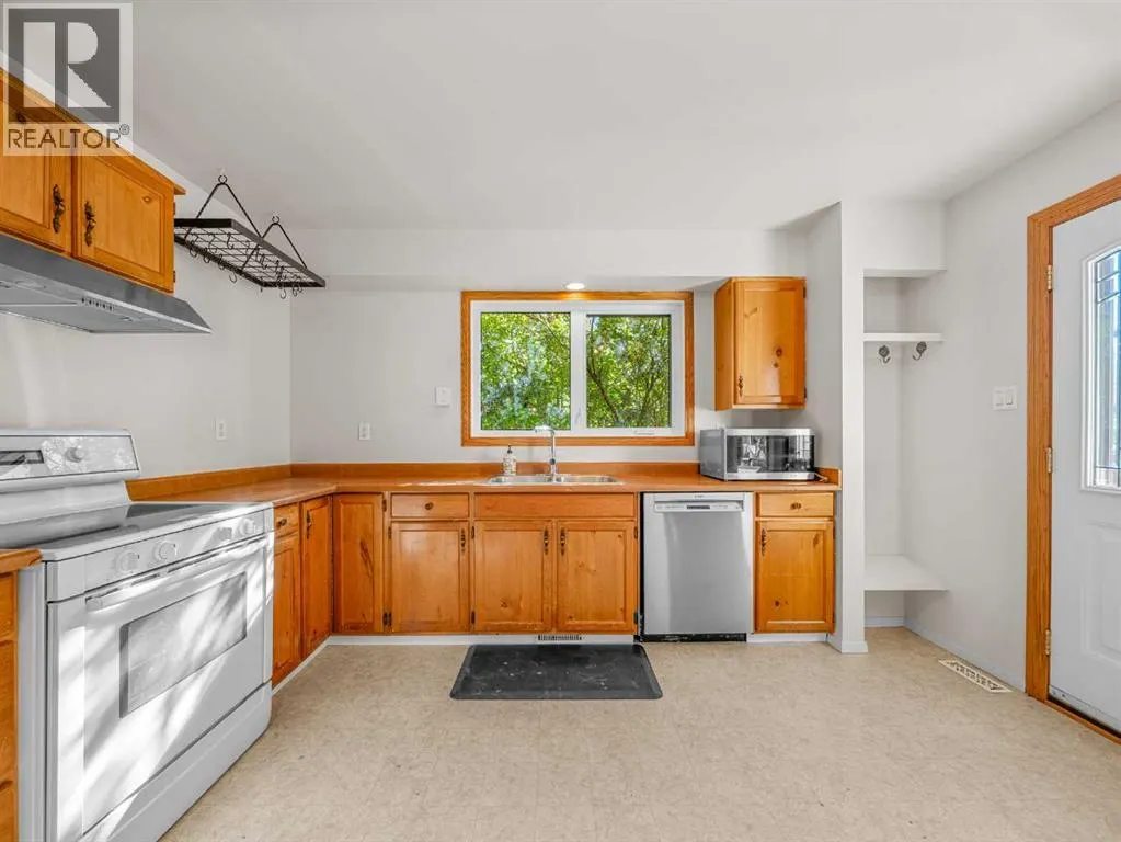 47 Elk Hill SE