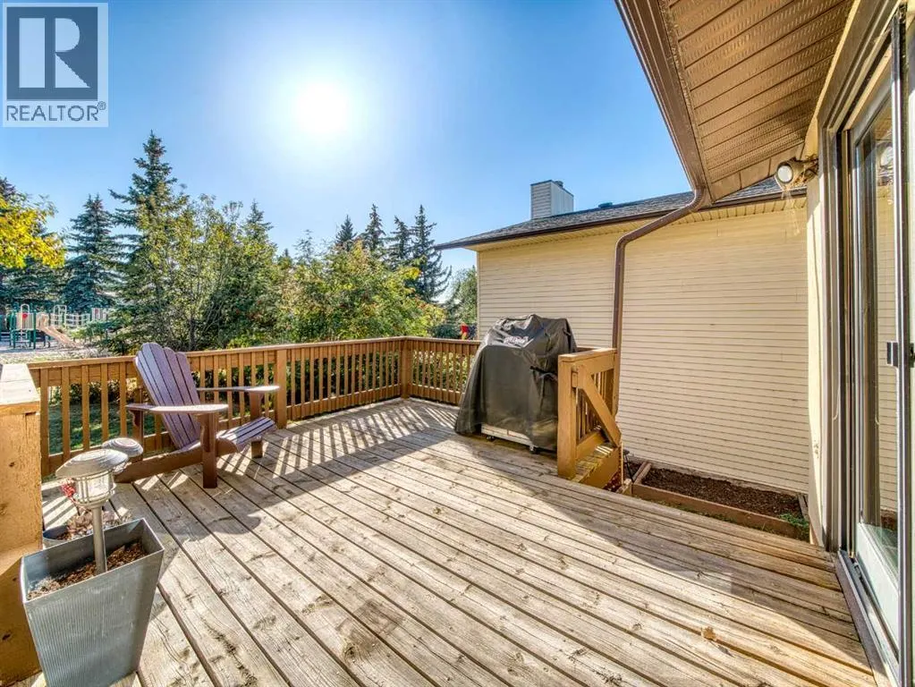 47 Elk Hill SE