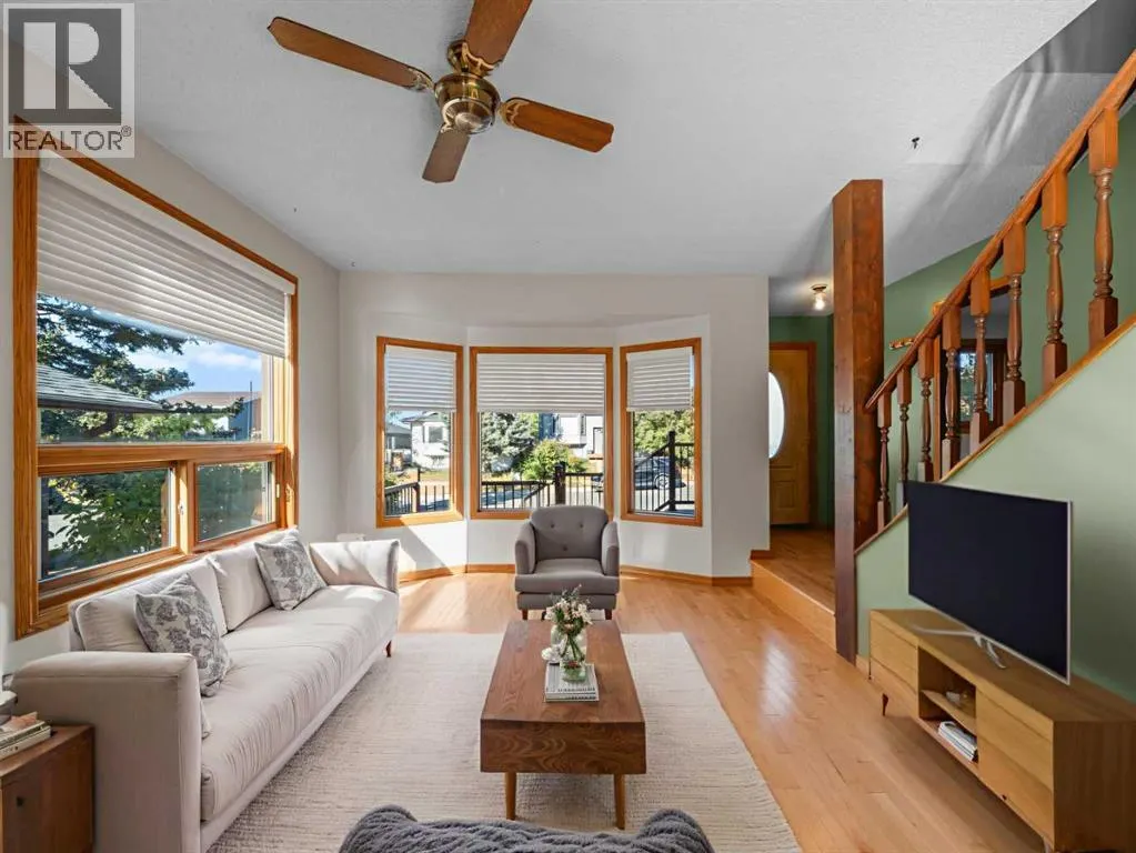 47 Elk Hill SE