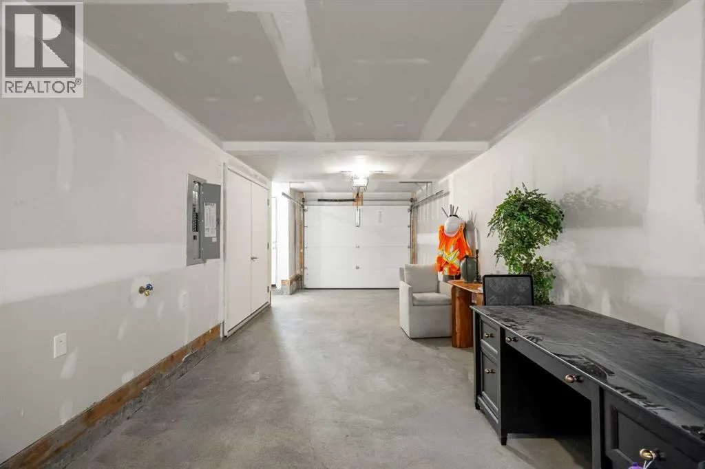 302, 550 Seton Circle SE
