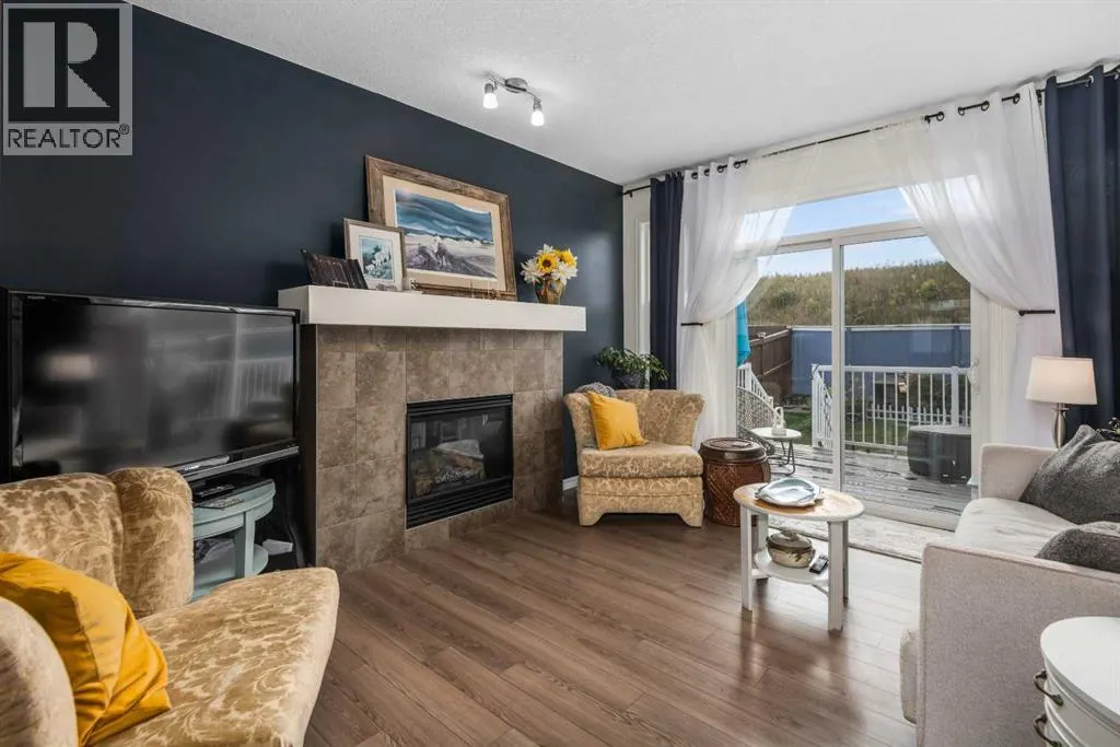 390 River Heights Crescent