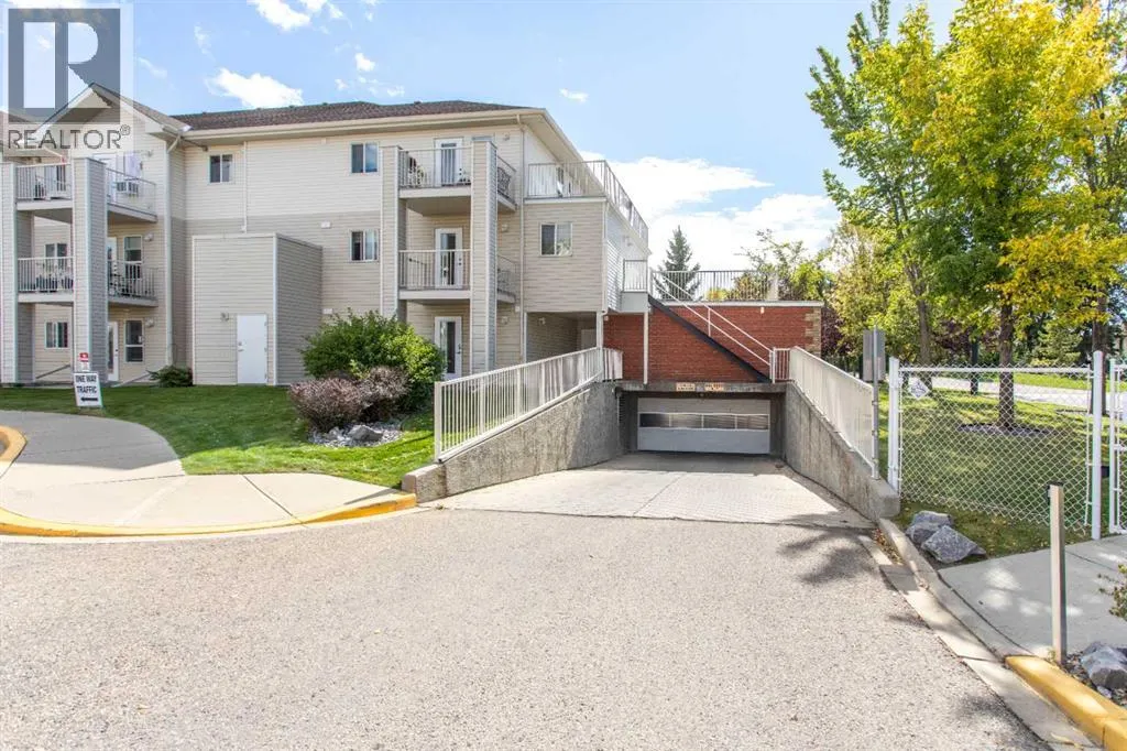 322, 56 Carroll Crescent