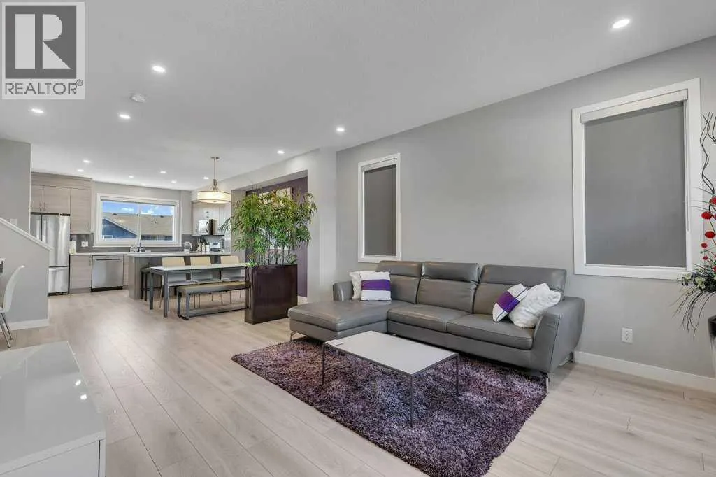 286 Carringvue Way NW