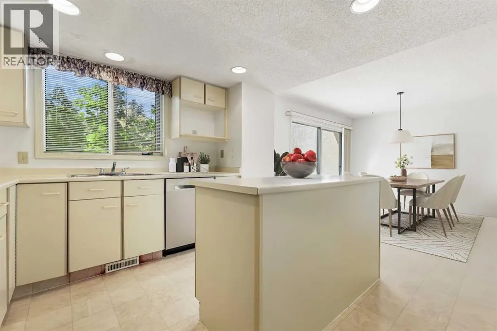 77, 5810 Patina Drive SW