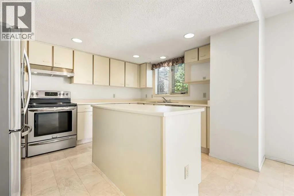 77, 5810 Patina Drive SW