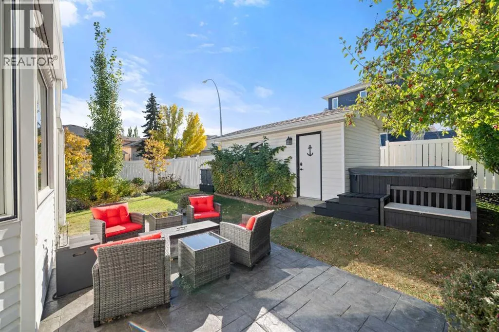 177 Hidden Vale Close NW