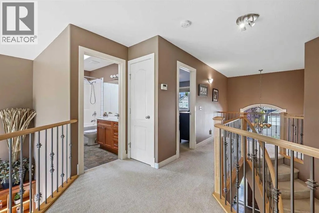 209 Discovery Ridge Way SW