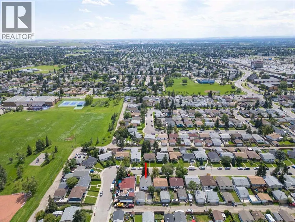 84 Maranda Close NE