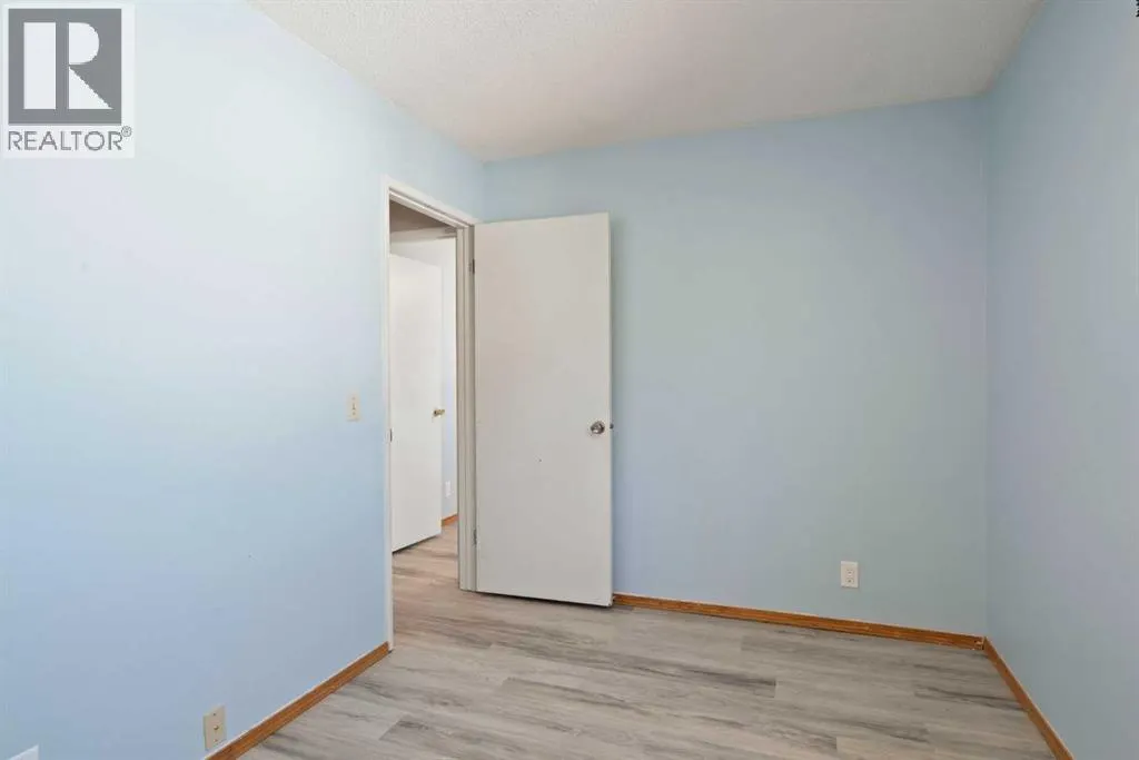 84 Maranda Close NE