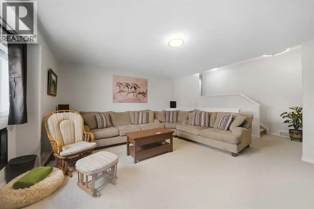 65 Asmundsen Avenue