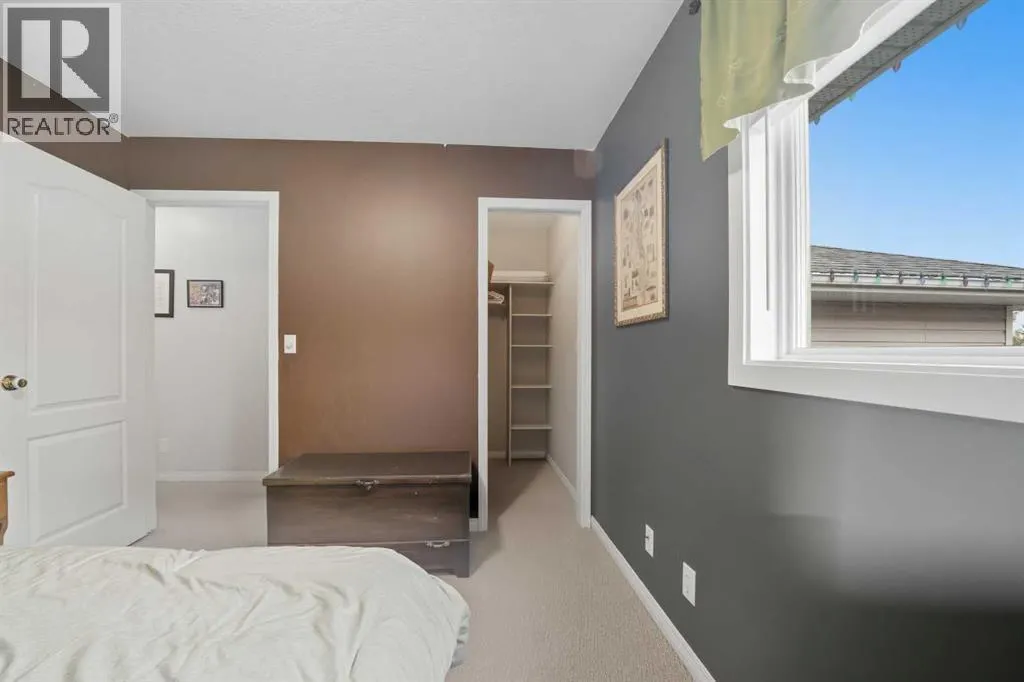 65 Asmundsen Avenue