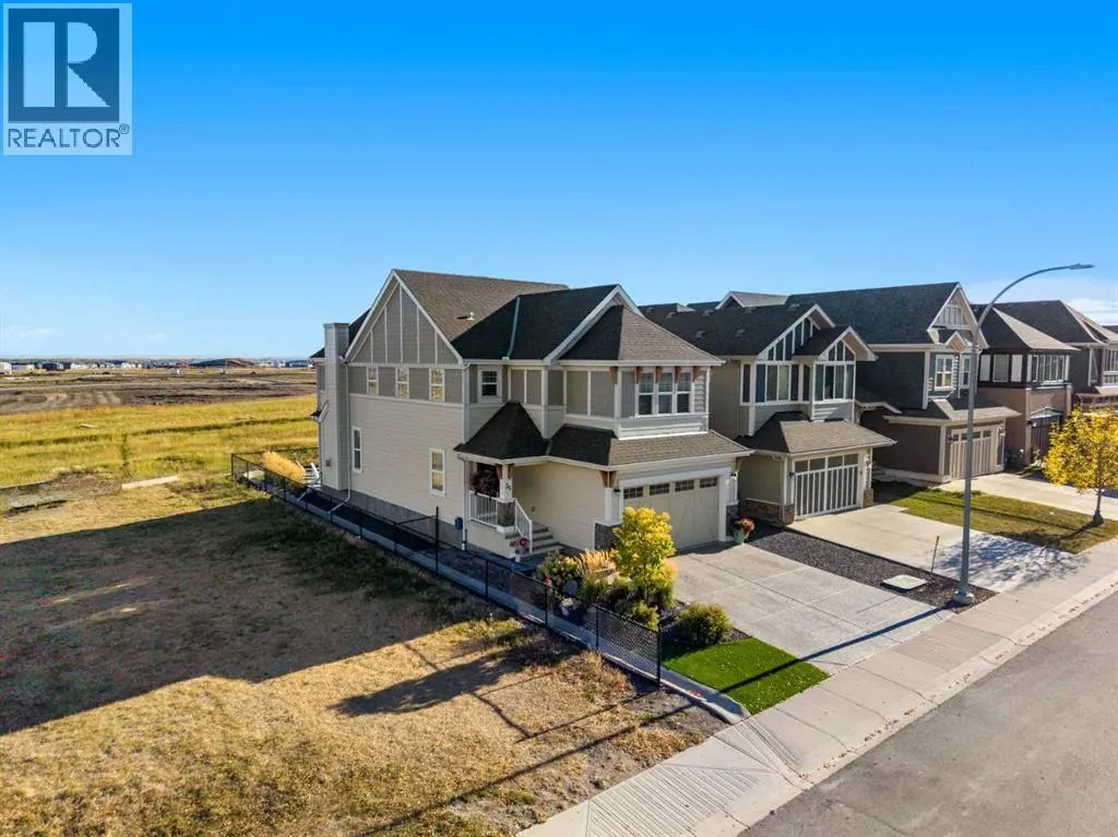 35 Mahogany Crescent SE