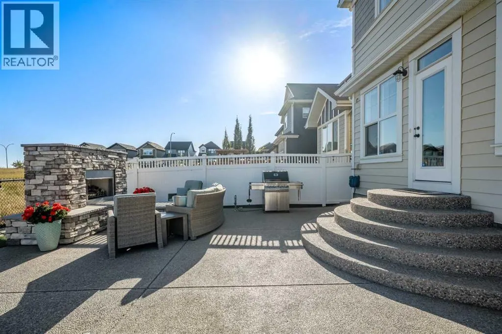 35 Mahogany Crescent SE