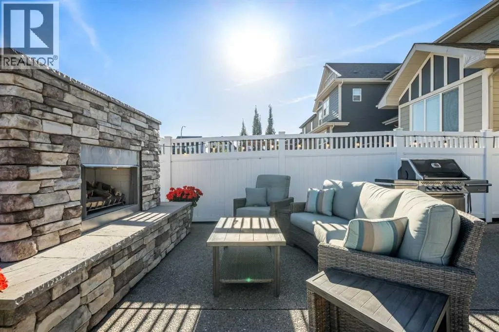 35 Mahogany Crescent SE