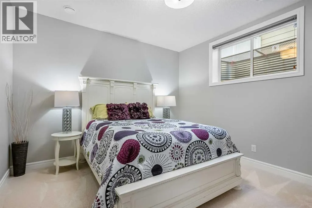 35 Mahogany Crescent SE
