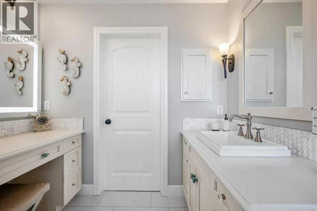 35 Mahogany Crescent SE