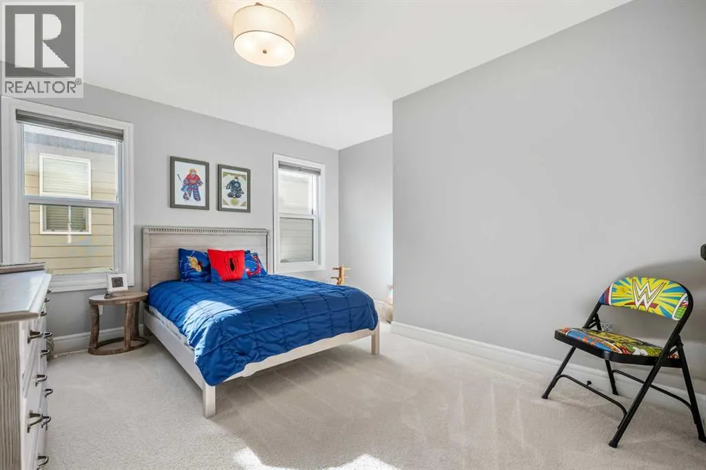 35 Mahogany Crescent SE