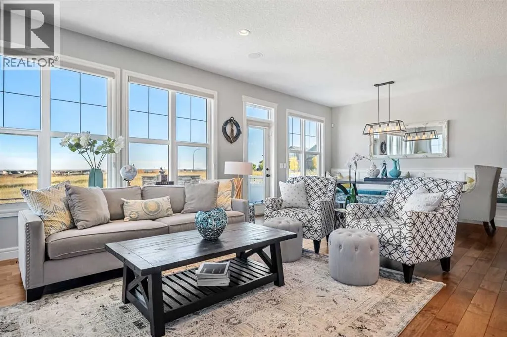35 Mahogany Crescent SE