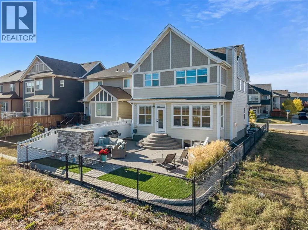 35 Mahogany Crescent SE