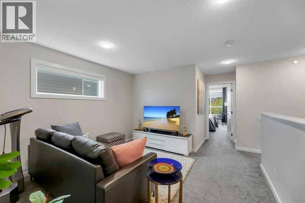 784 Livingston Hill NE