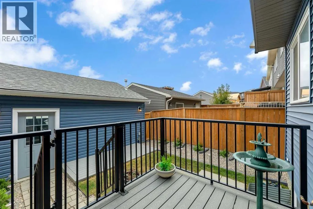 784 Livingston Hill NE