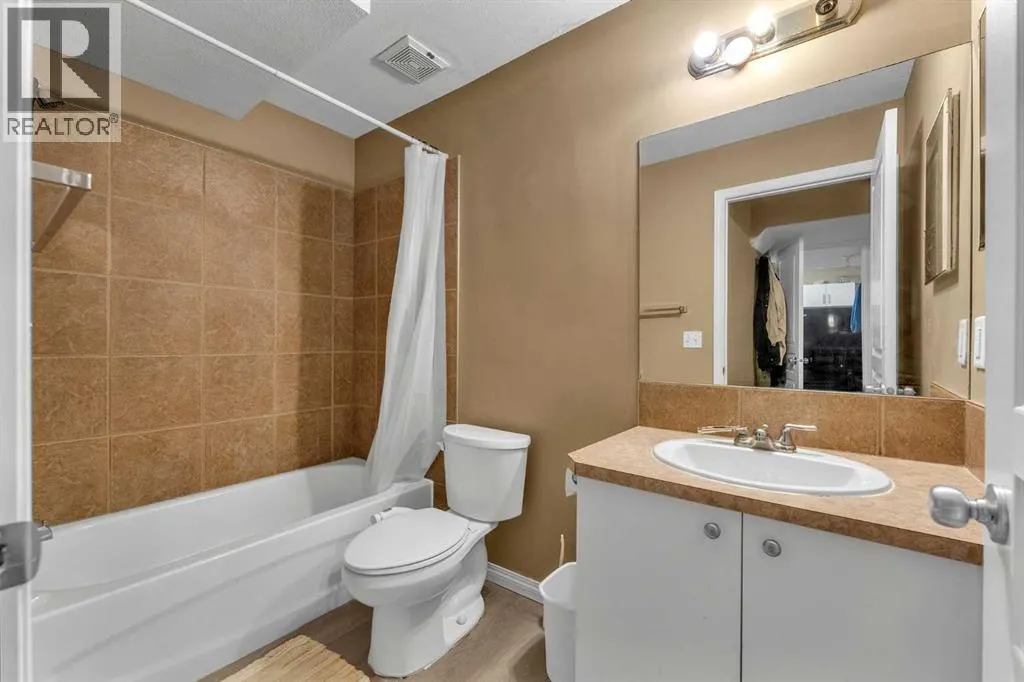 19 Taralake Rise NE