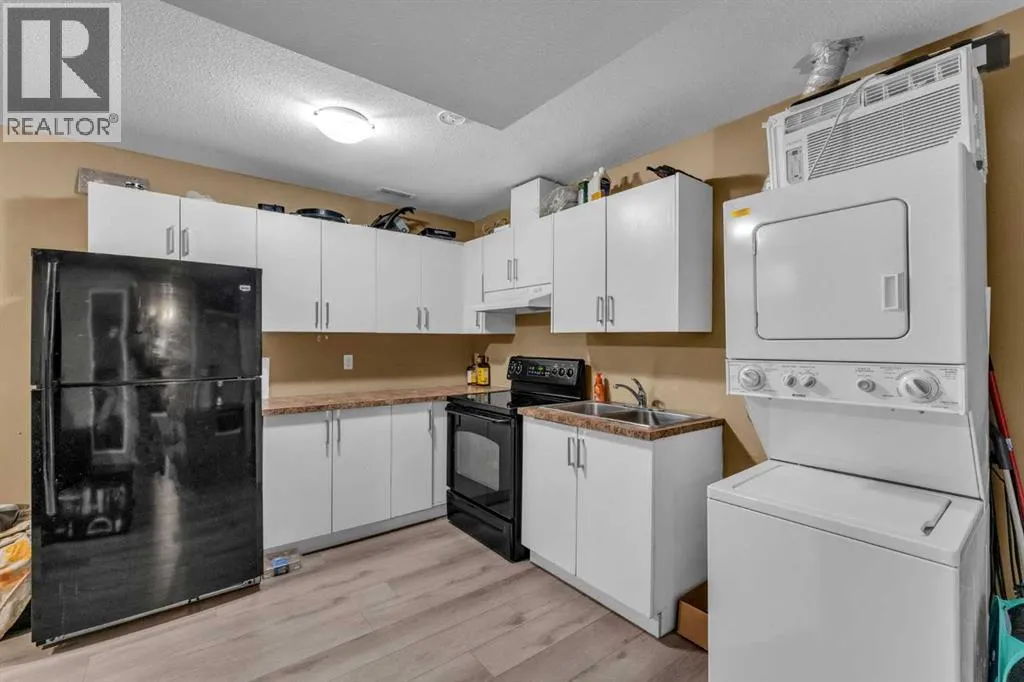 19 Taralake Rise NE
