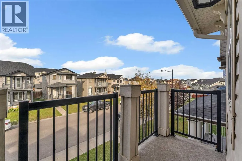 19 Taralake Rise NE