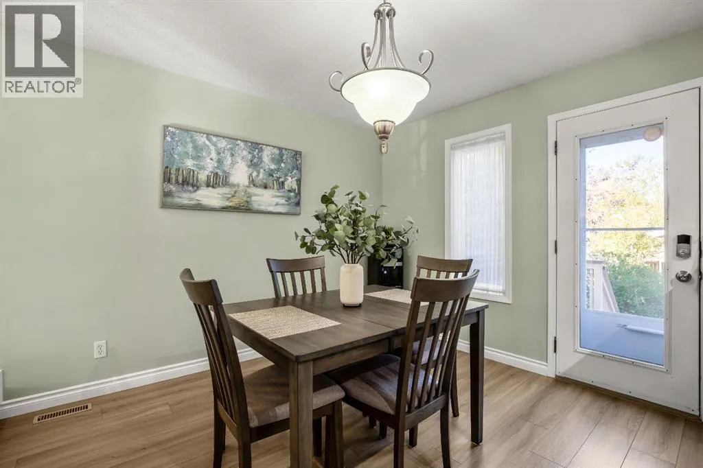 17 Luxstone Crescent SW