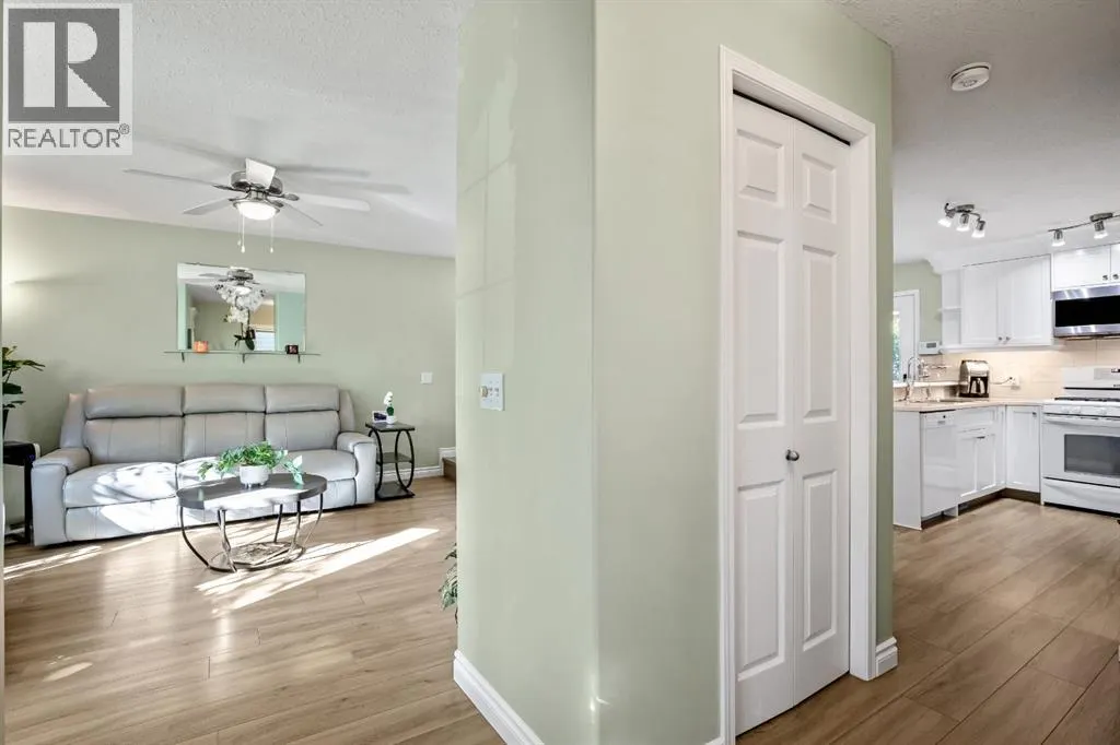 17 Luxstone Crescent SW