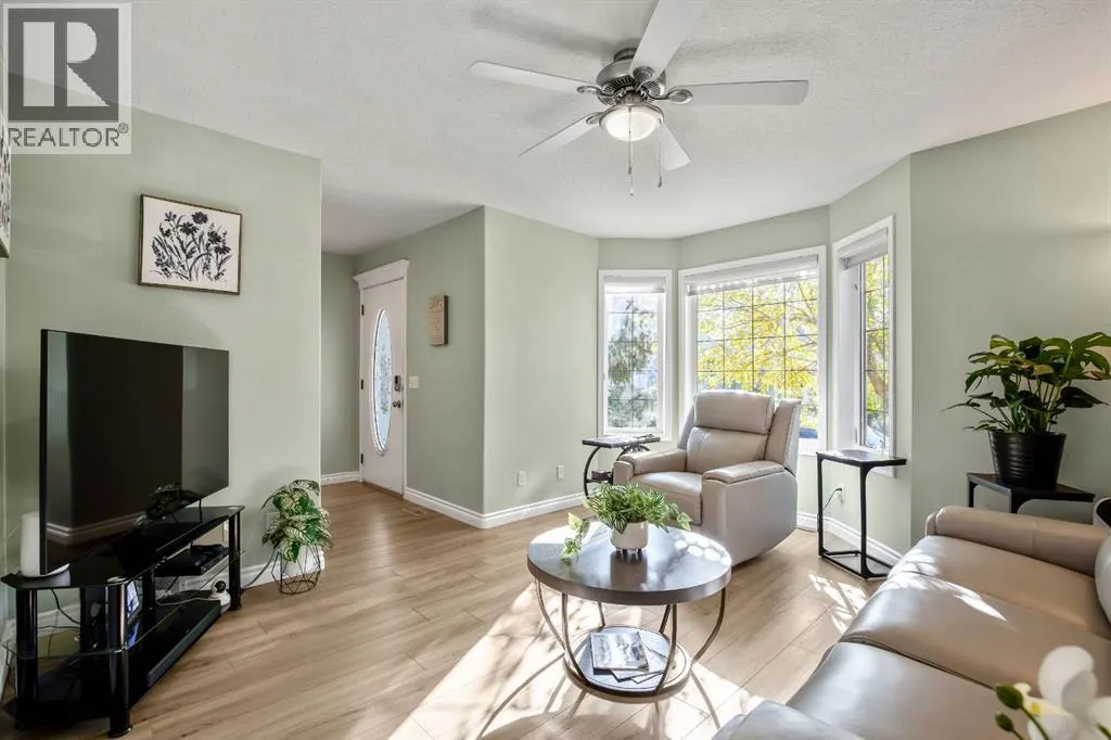 17 Luxstone Crescent SW