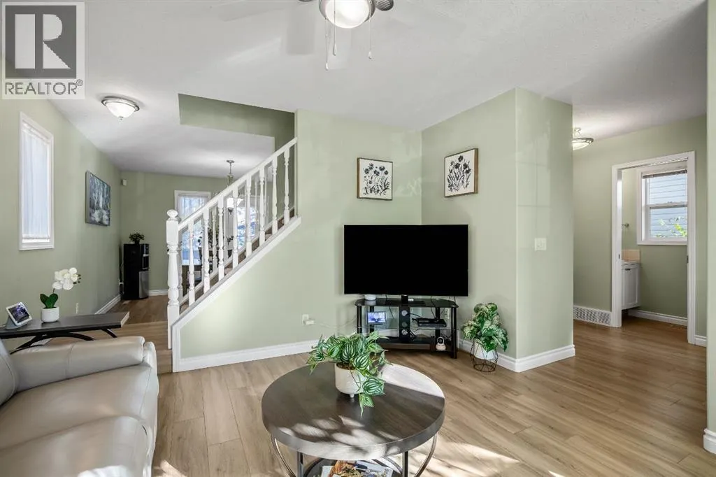 17 Luxstone Crescent SW