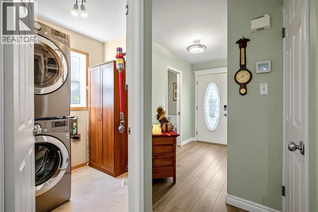 17 Luxstone Crescent SW