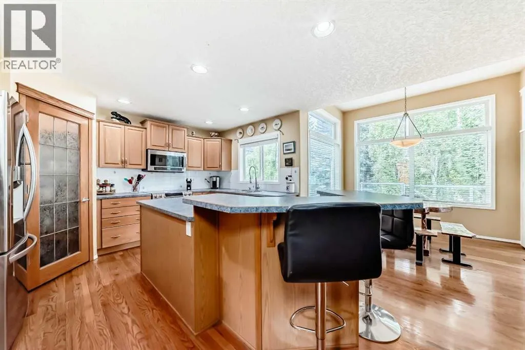 151 Cranwell Close SE