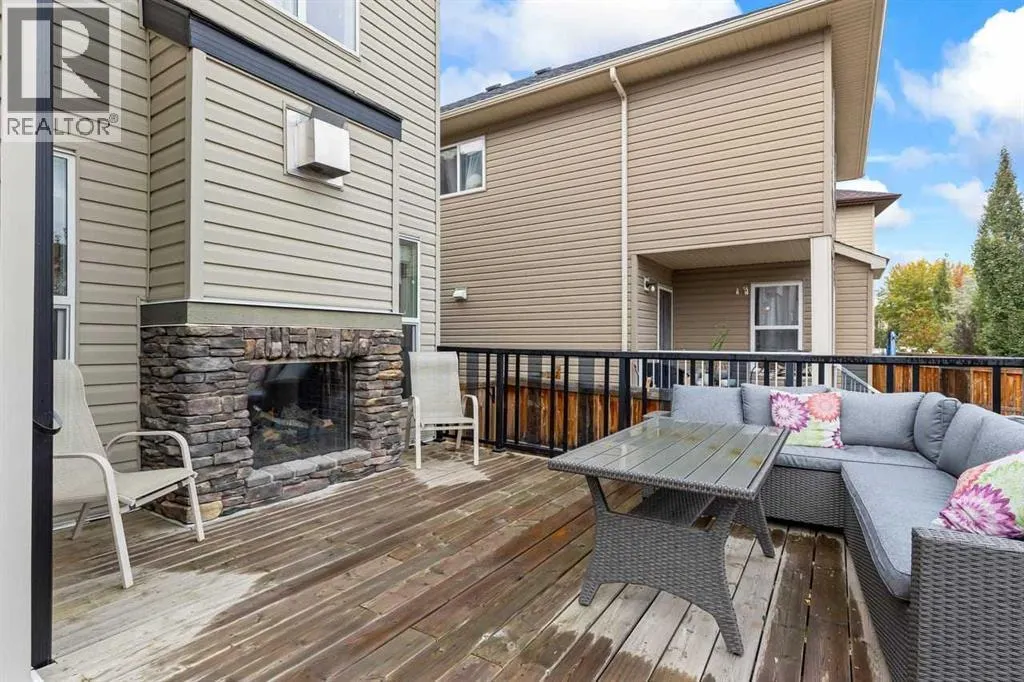 337 rundleridge View SW