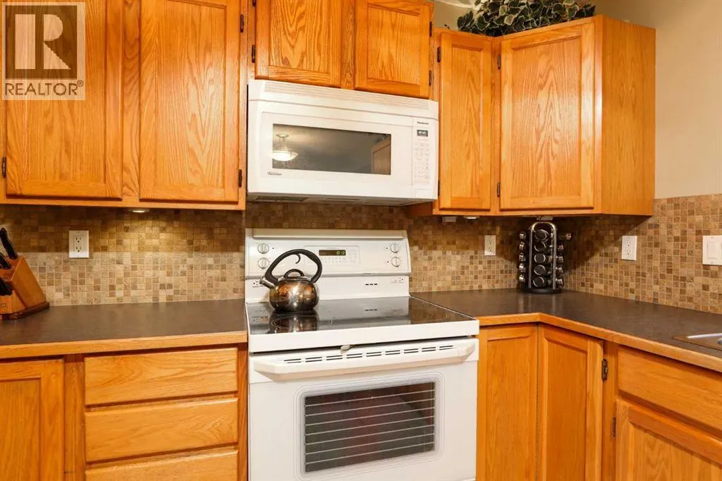 112 Edgewood Boulevard W