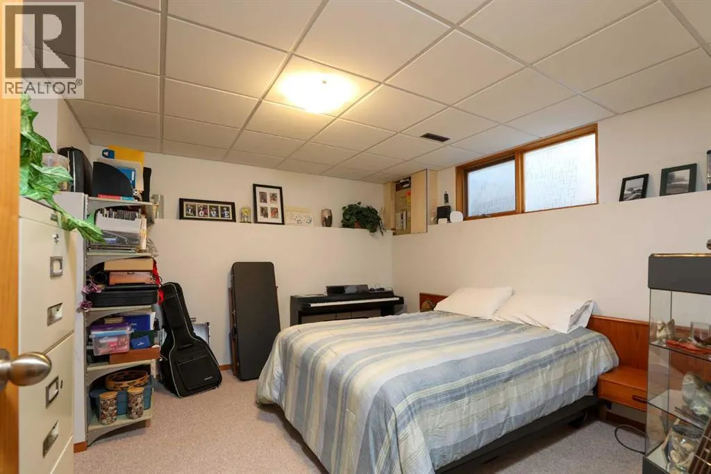 112 Edgewood Boulevard W