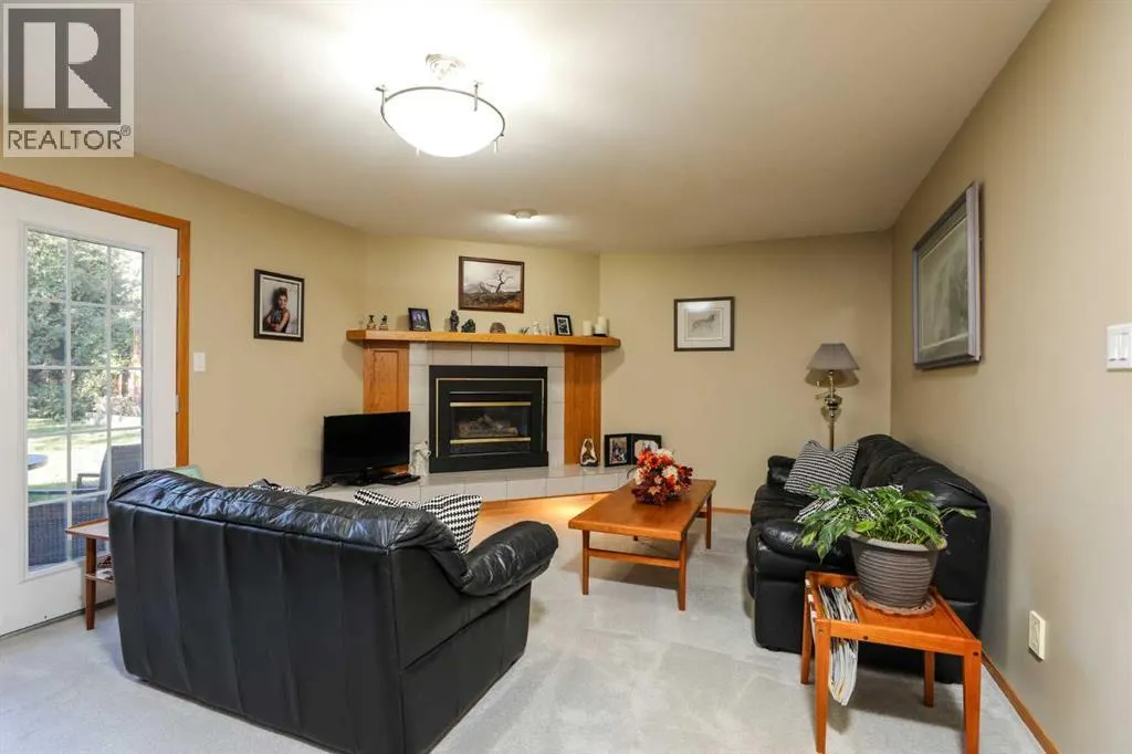 112 Edgewood Boulevard W