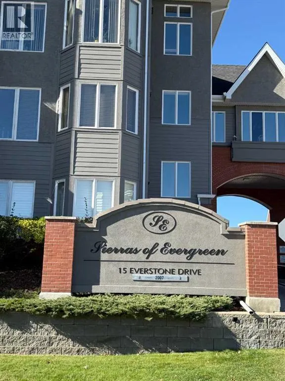 203, 15 Everstone Drive SW