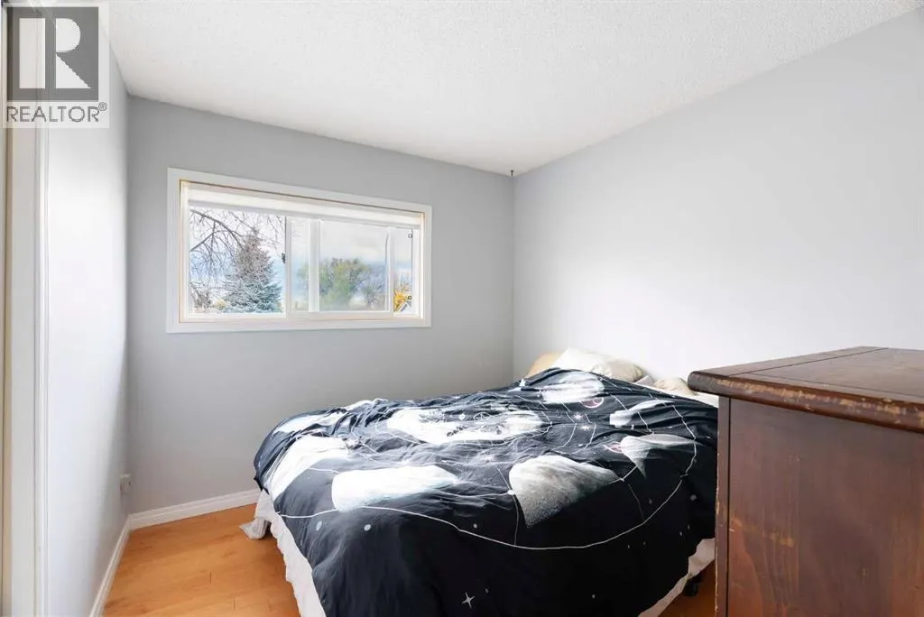 136 Beaumont Crescent