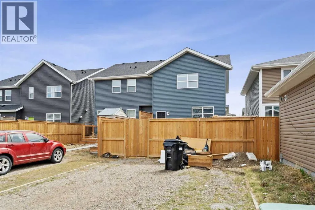 368 Redstone Drive NE