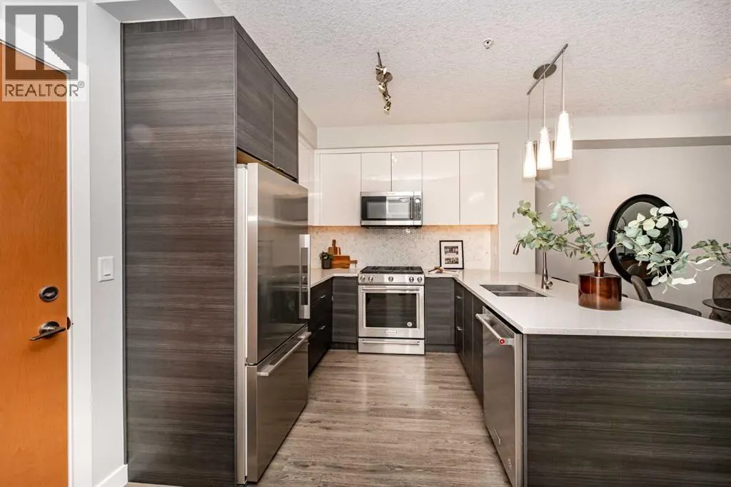 3215, 95 Burma Star Road SW