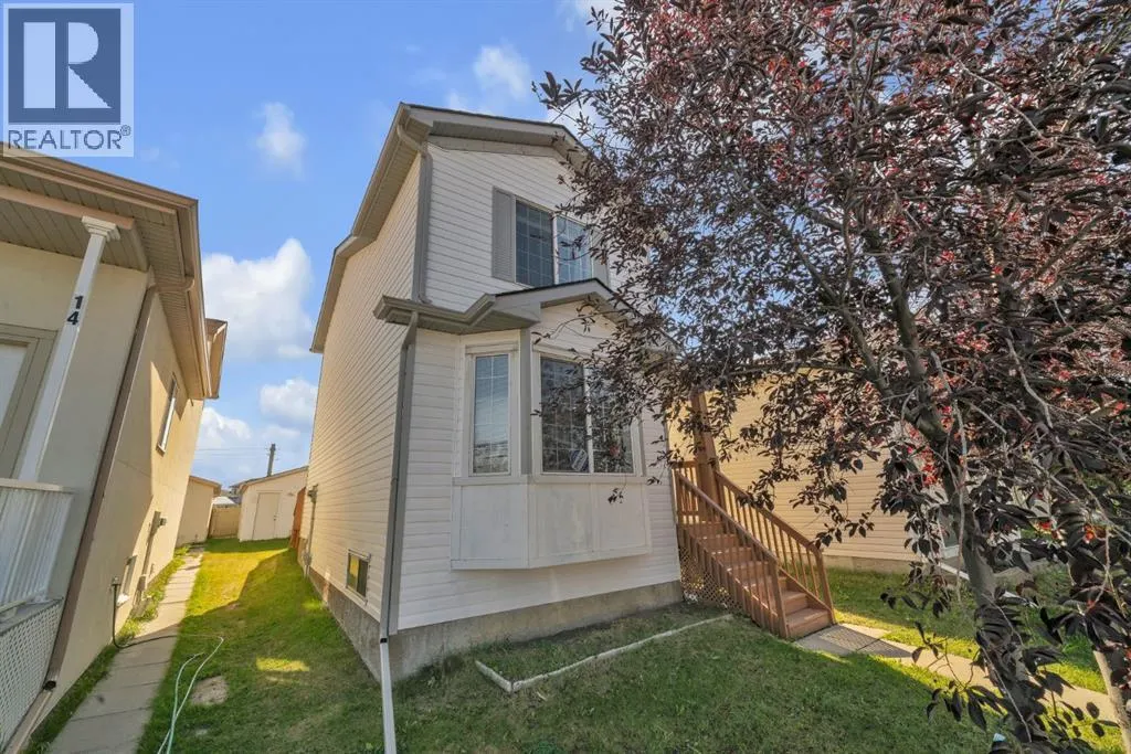 18 Martinvalley Way NE