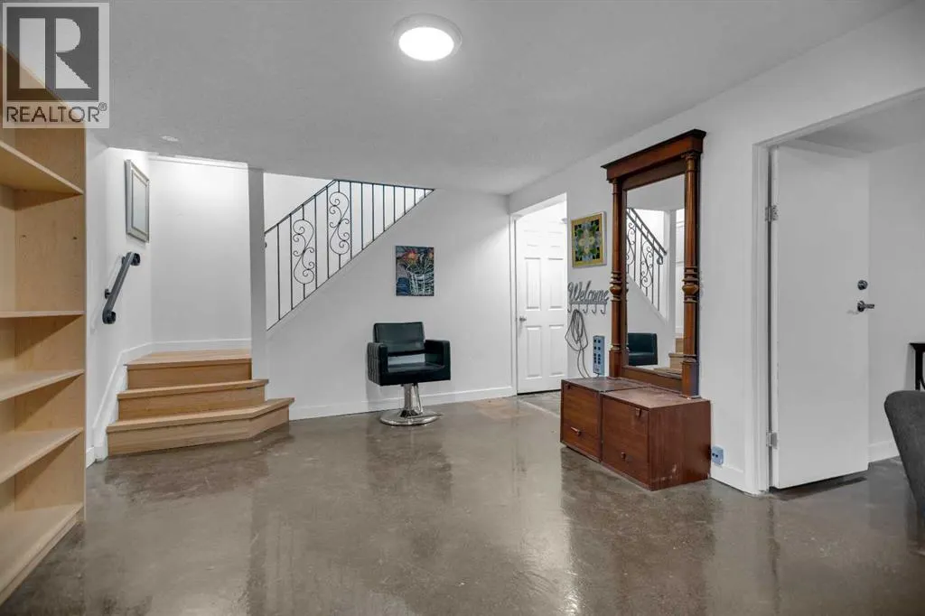 129 Midridge Place SE