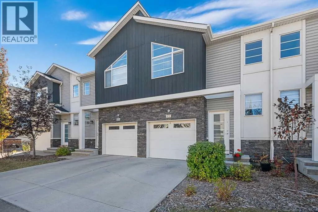 508 Redstone View NE
