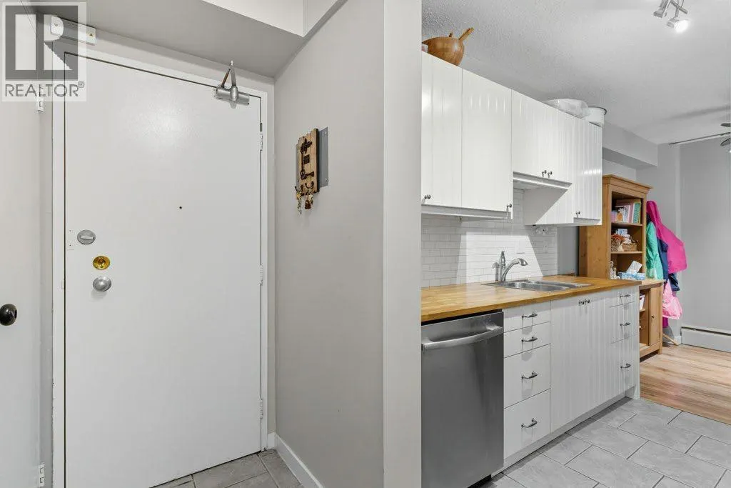 512, 8948 Elbow Drive SW