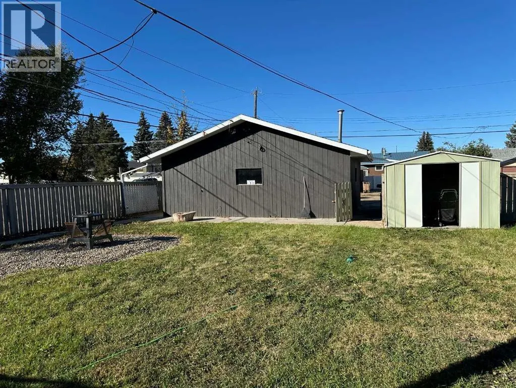31 10 Street W