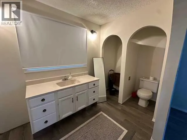 31 10 Street W